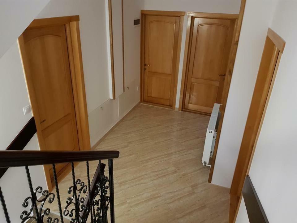 Hôtel Casa Andra à Slănic-Moldova Extérieur photo