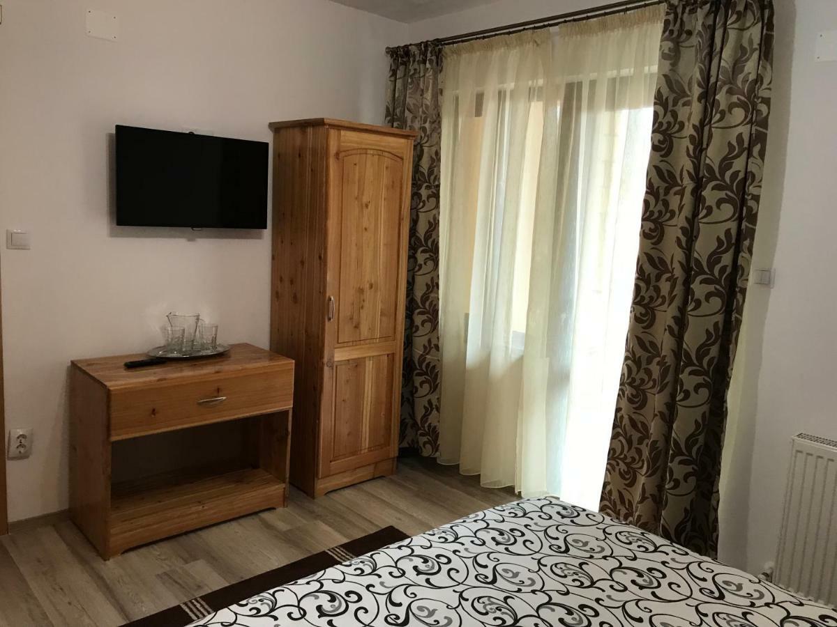 Hôtel Casa Andra à Slănic-Moldova Extérieur photo