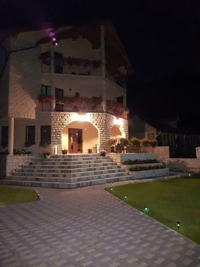 Hôtel Casa Andra à Slănic-Moldova Extérieur photo